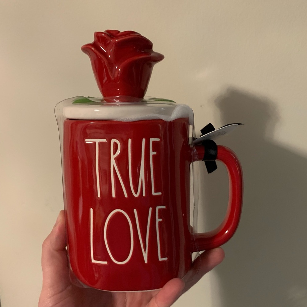 Rae Dunn TRUE LOVE 🌹 topper
